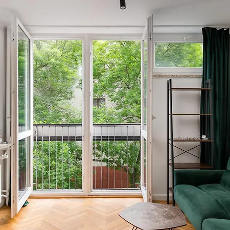 Appartamento Chlodna Superior By Bookinghost