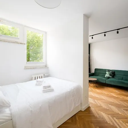 Chlodna Superior By Bookinghost 아파트